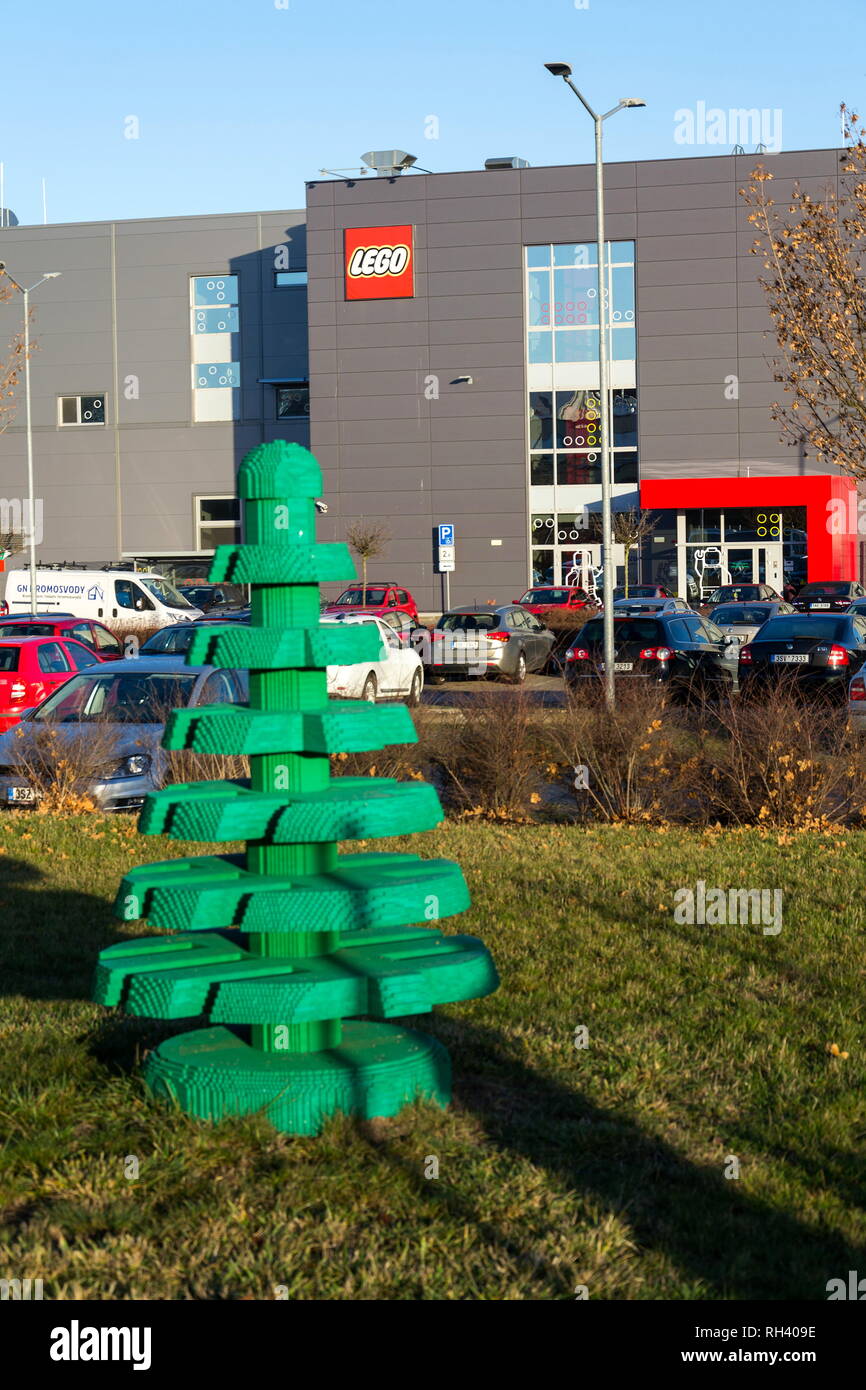 KLADNO, CZECH REPUBLIC - DECEMBER 4 2018: Brick models in front of the Lego Group company production factory building on December 4, 2018 in Kladno, C Stock Photo