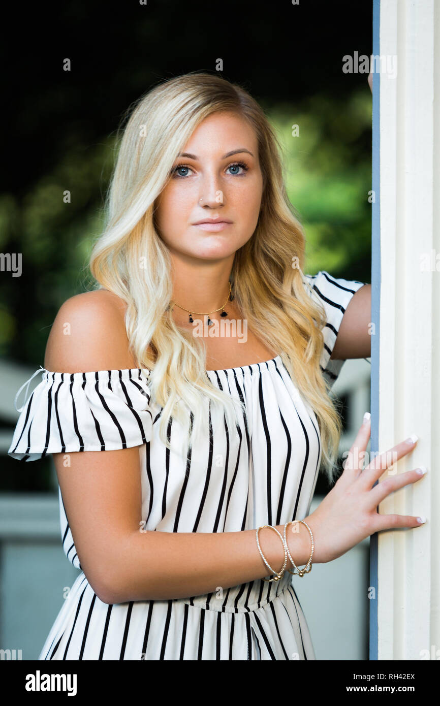 high school teen blonde