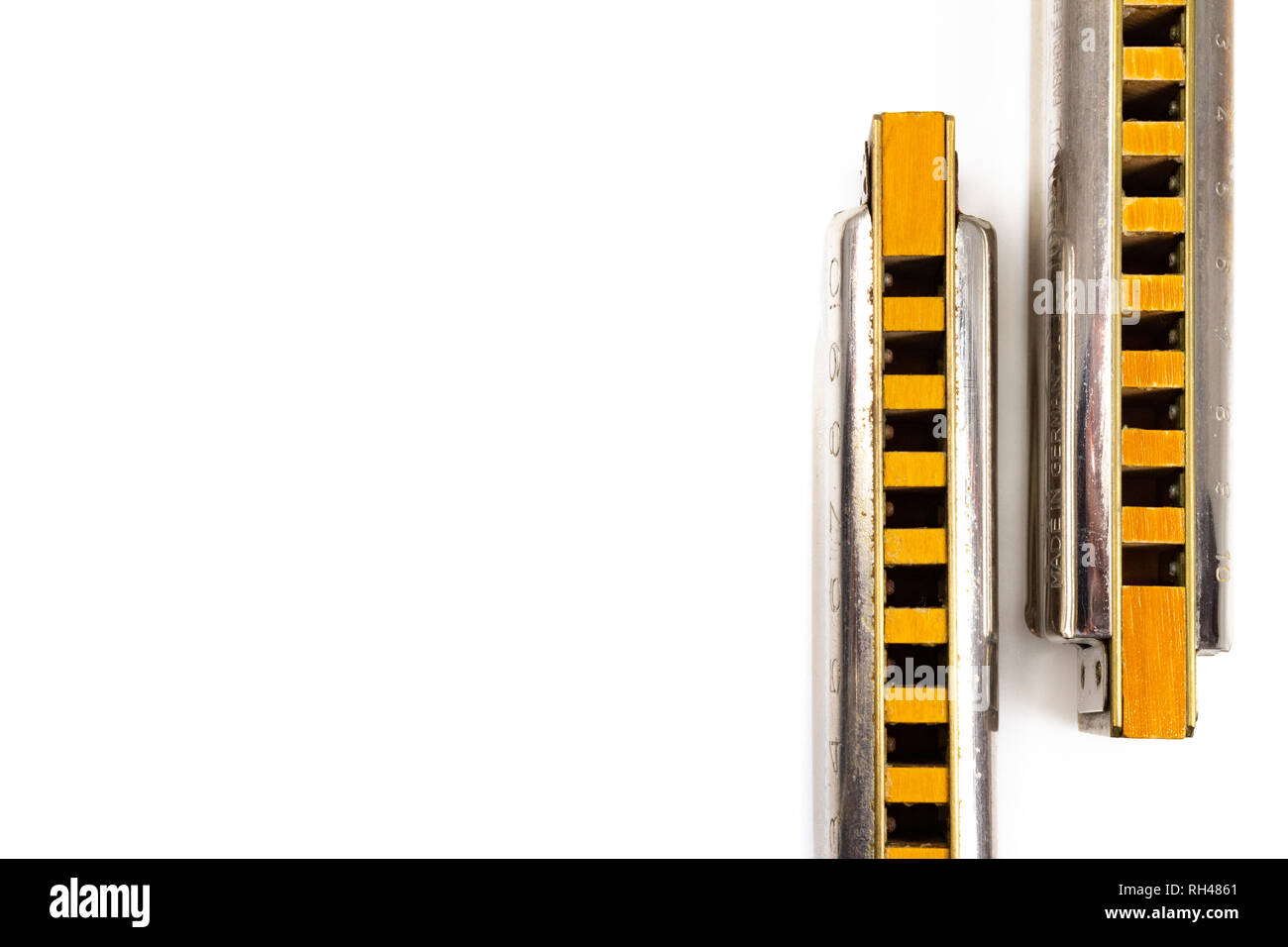 Two harps hi-res stock photography and images - Alamy