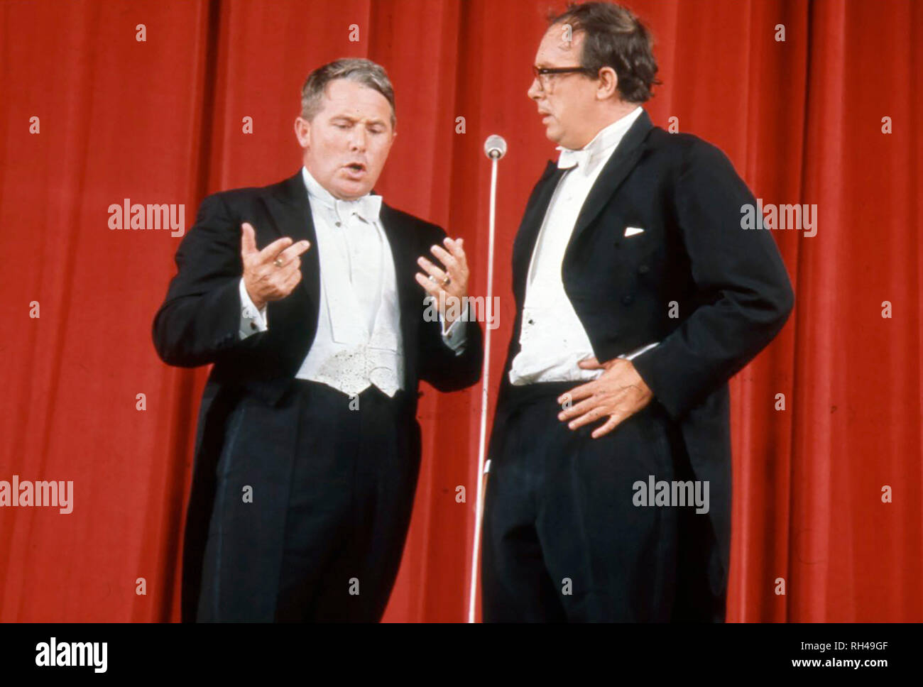 MORECAMBE AND WISE English comic double act with Ernie Wise at left and Eric Morecambe Stock Photo