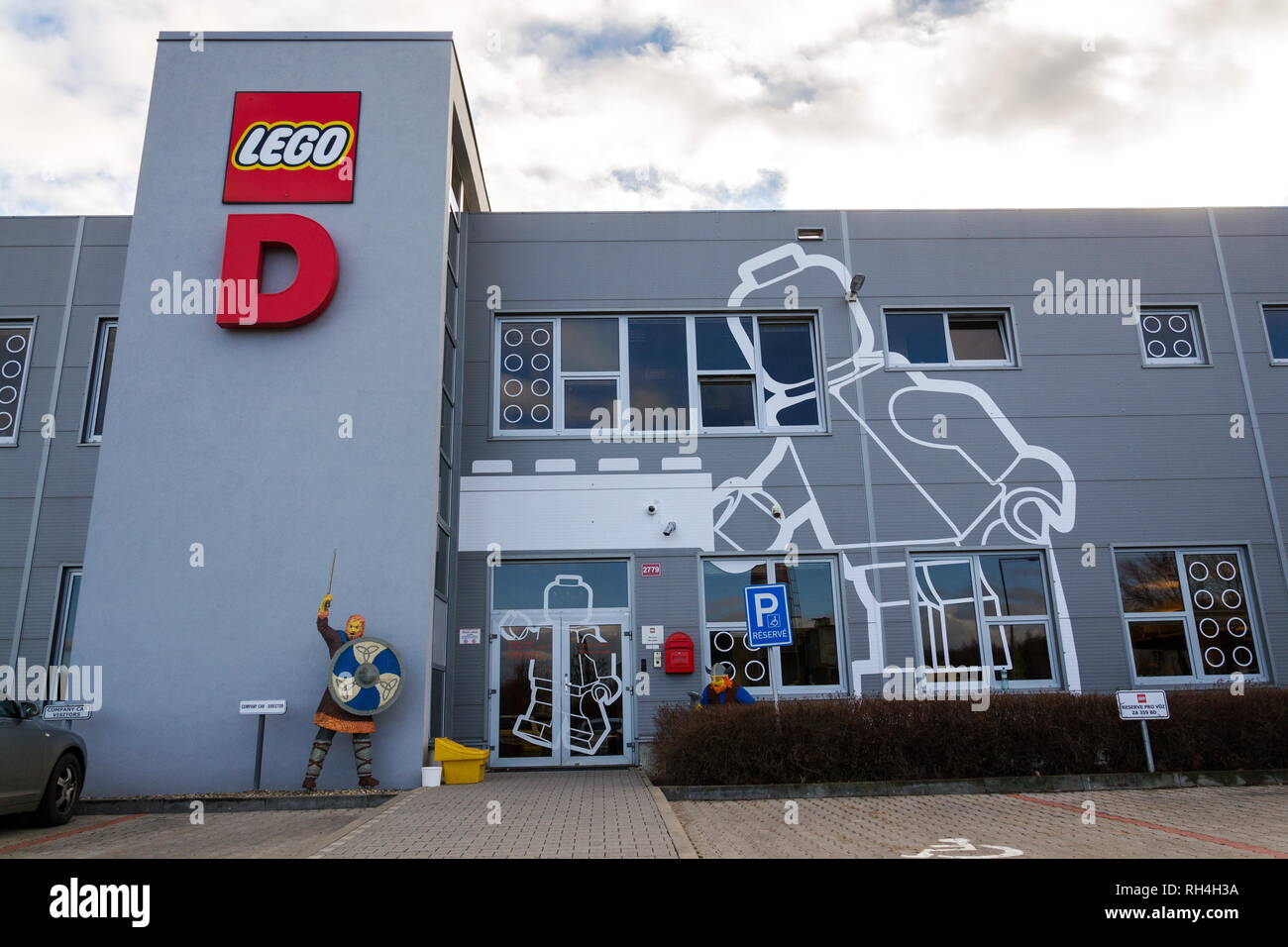 KLADNO, CZECH REPUBLIC - DECEMBER 4 2018: The Lego Group company logo on  production factory building on December 4, 2018 in Kladno, Czech Republic  Stock Photo - Alamy