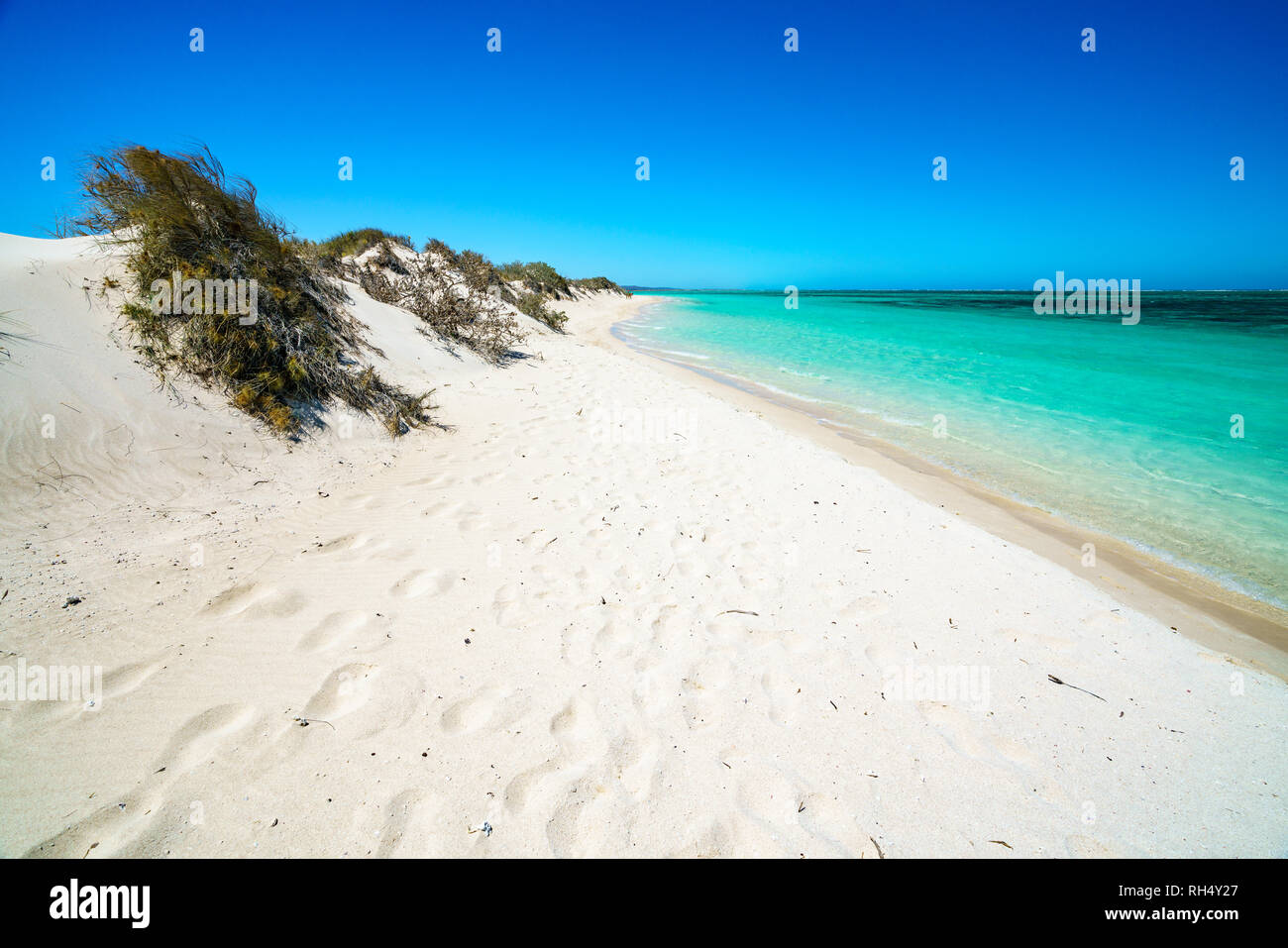 white sand and turquoise water on the beach of turquoise bay, cape range, western australia Stock Photo