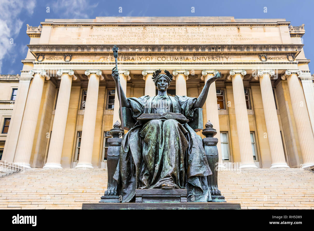 The Library of Columbia University in the City of New York with Alma Mater  sculpture Stock Photo