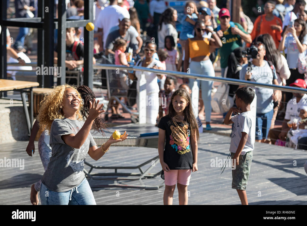 Woman Juggling Balls High Resolution Stock Photography and Images Alamy