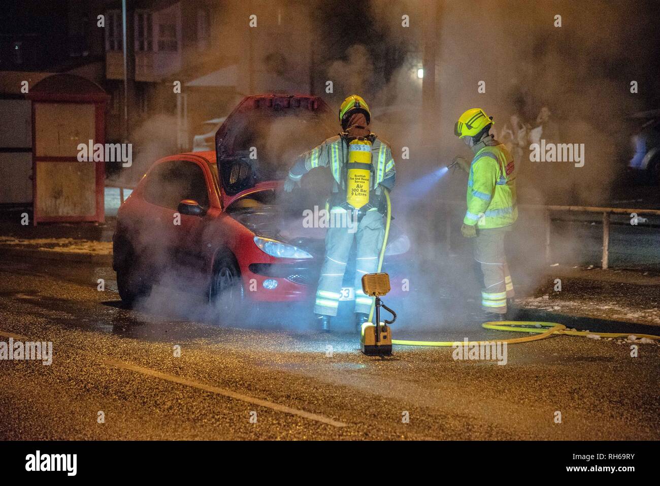Car Caught On Fire News Today / S C Woman Hoarding Gasoline Catches On