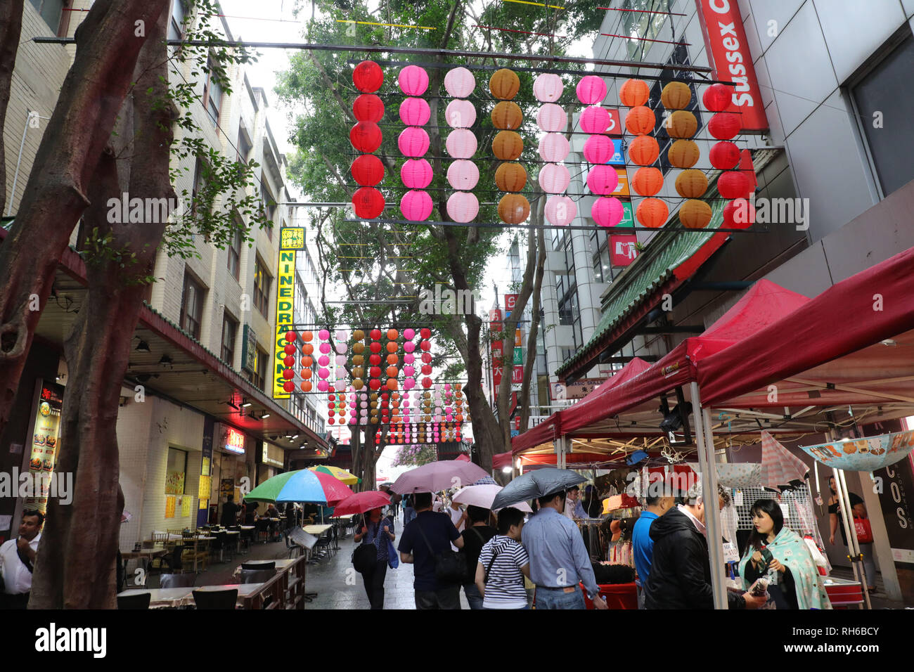 Chinatown friday night market hires stock photography and images Alamy