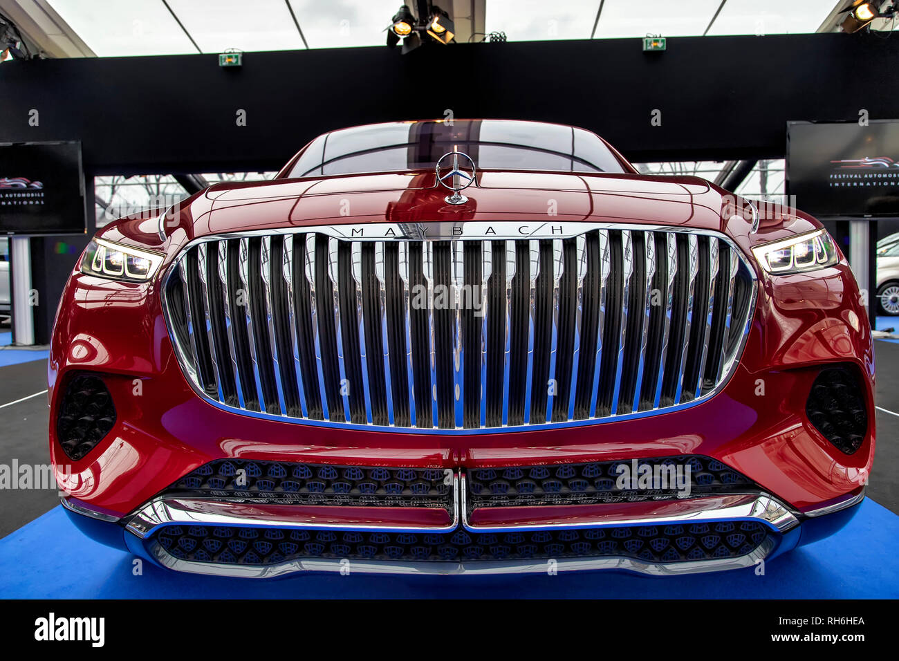 Paris, France. 31st Jan, 2019. Mercedes-Benz Maybach Ultimate Luxury - The International Automobile Festival brings together in Paris the most beautiful concept cars made by car manufacturers, from January 30 to February 3, 2019. Credit: Bernard Menigault/Alamy Live News Stock Photo