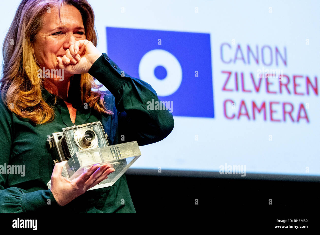 Hilversum, Netherlands. 1st Feb, 2019. King Willem-Alexander attends the  award ceremony of the Zilveren Camera for the best photojournalist of the  year in Hilversum, Netherlands, 1 February 2019. Winner of the award