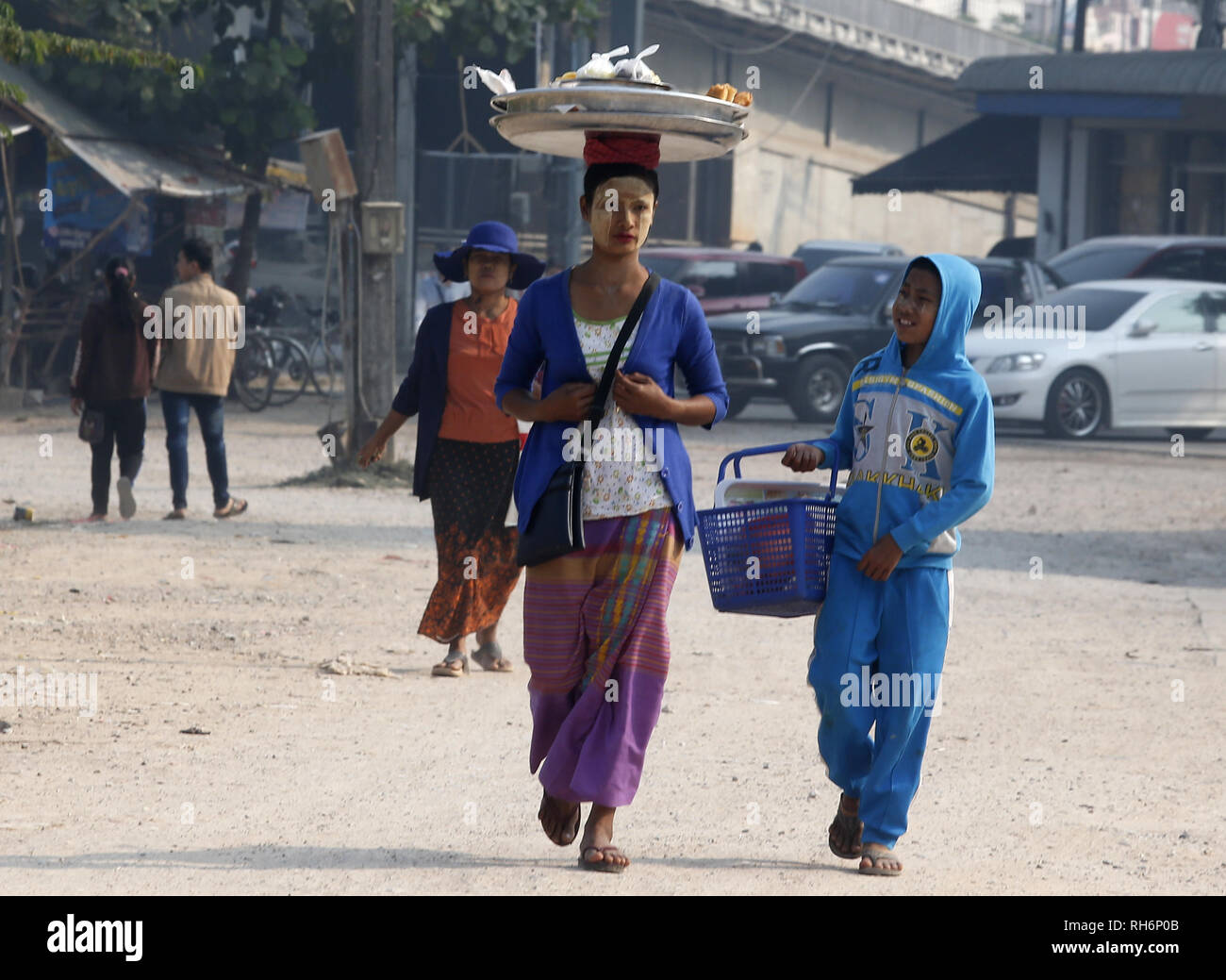 Mae Sot, Thailand. 1st Feb, 2019. A Myanmarese migrant worker seen