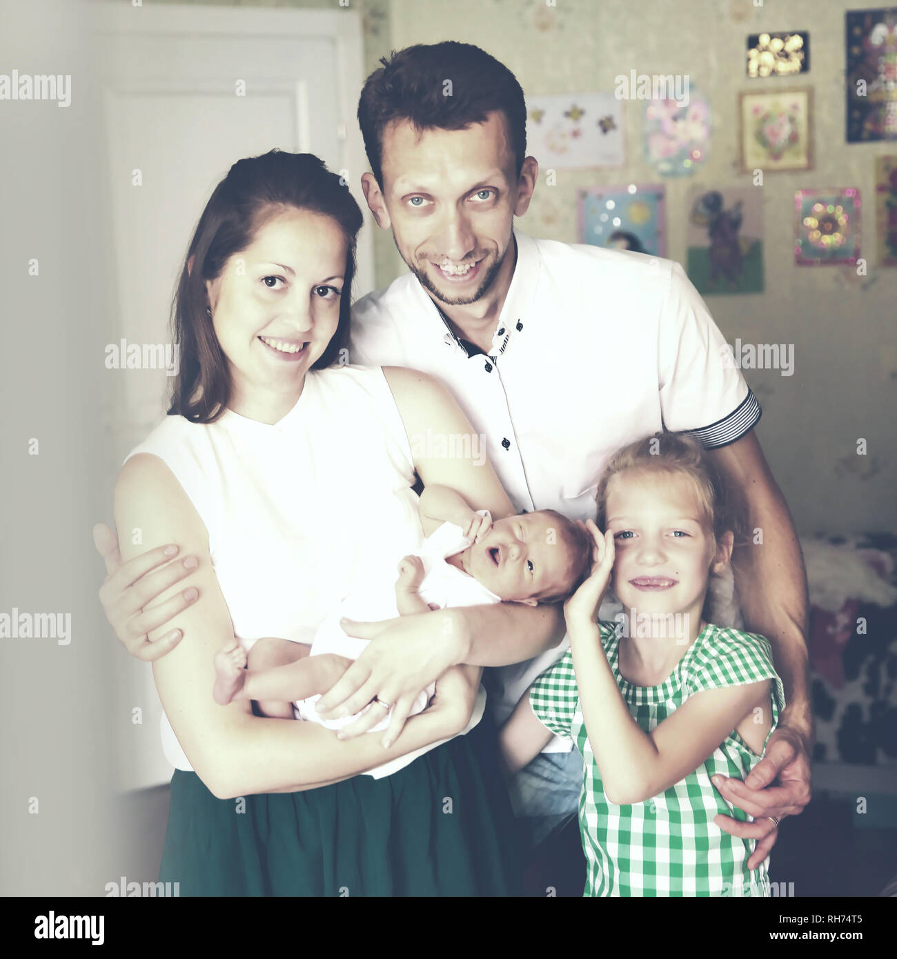 Page 8 Mom Dad Baby High Resolution Stock Photography And Images Alamy Page 8 Mom Dad Baby High Resolution Stock Photography And Images Alamy