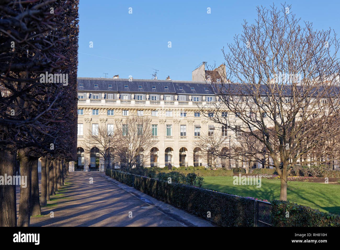 France, Paris (75), the Palais Royal garden Stock Photo - Alamy