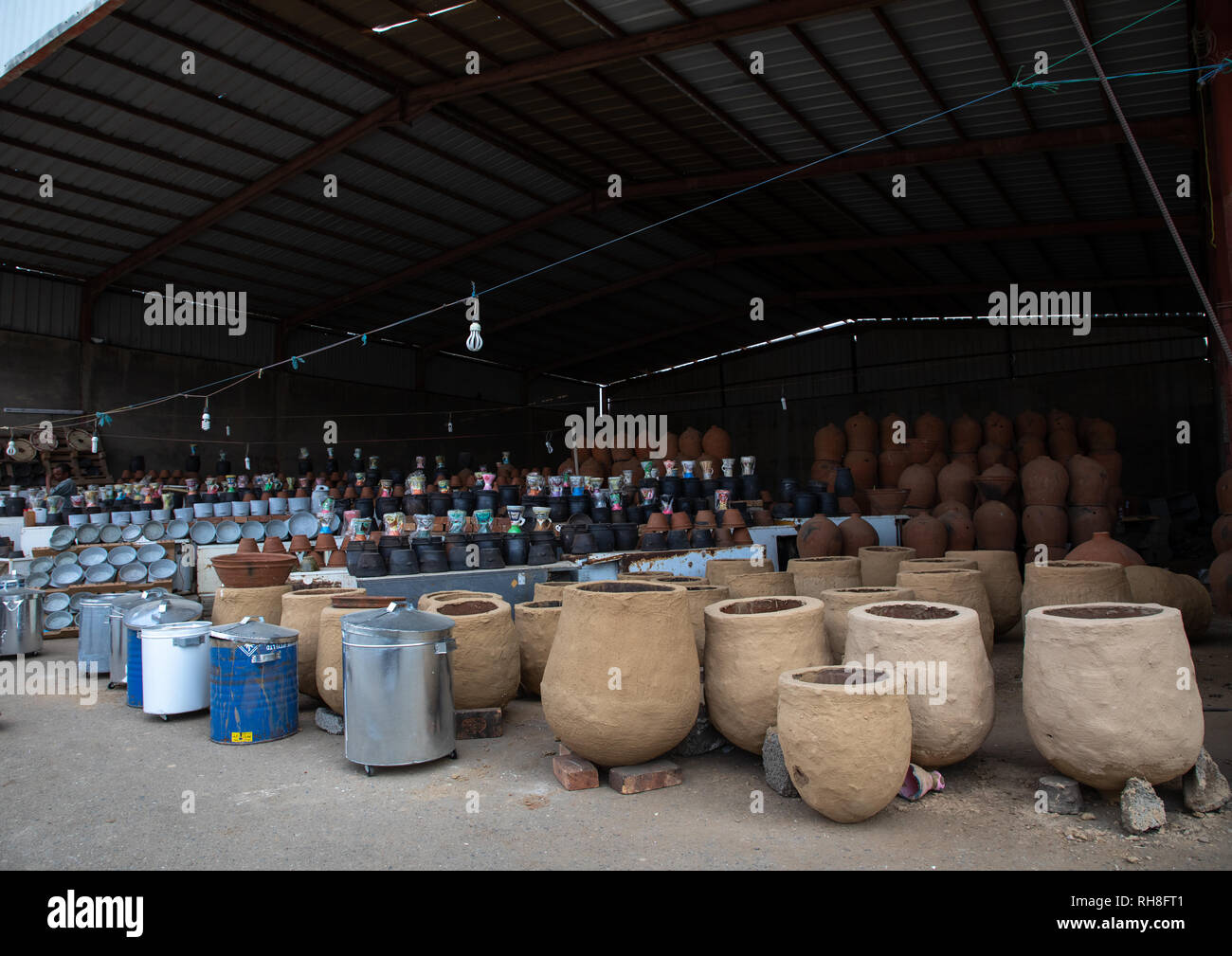 Traditional potteries fro sale in a market, Jizan Province, Mahalah, Saudi Arabia Stock Photo