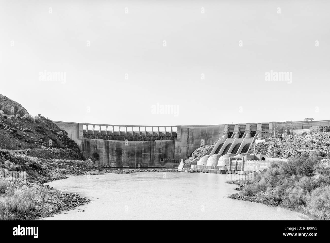 gariep-dam-south-africa-black-and-white-stock-photos-images-alamy