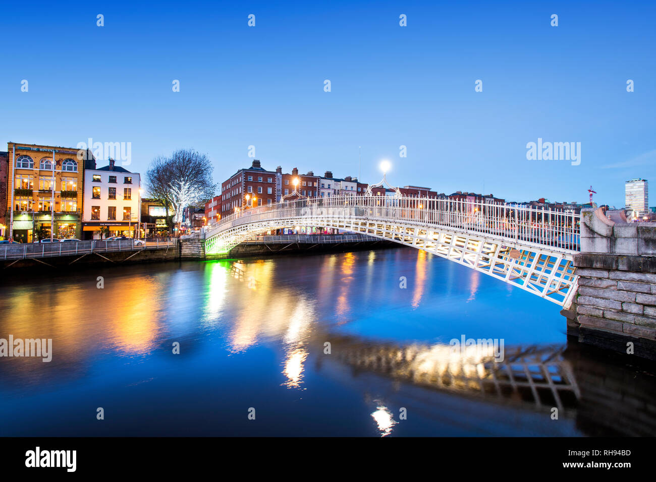 The Ha.penny Bridge over the River Liffey at Temple Bar Dublin Stock ...