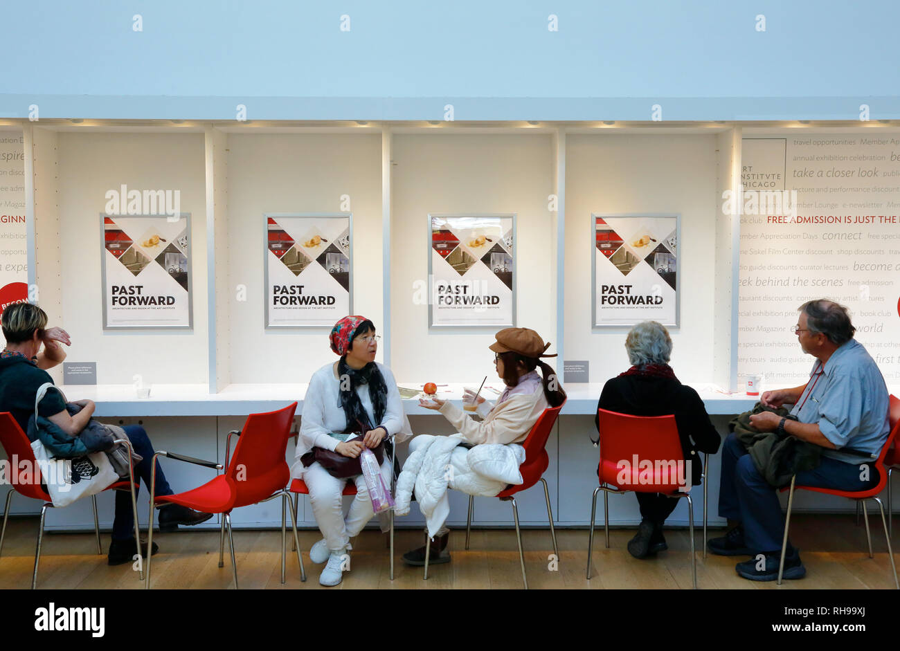 Visitors relaxing in the cafe of Kenneth and Anne Griffen Court in the Modern Wing of the Art Institute Chicago designed by Renzo Piano.Chicago.IL.USA Stock Photo