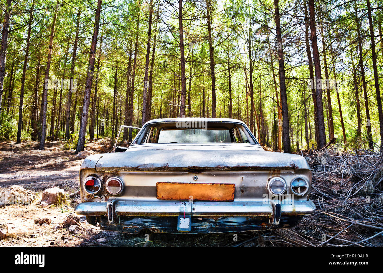 Abandoned Car Photography Stock Photo - Alamy