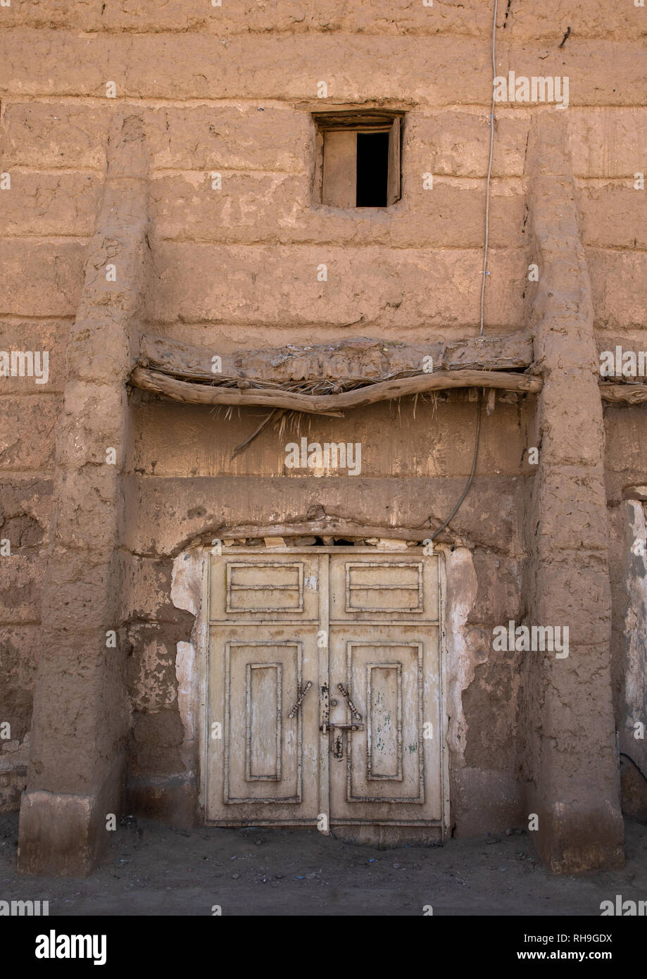 Traditional mud house door, Najran Province, Najran, Saudi Arabia Stock Photo