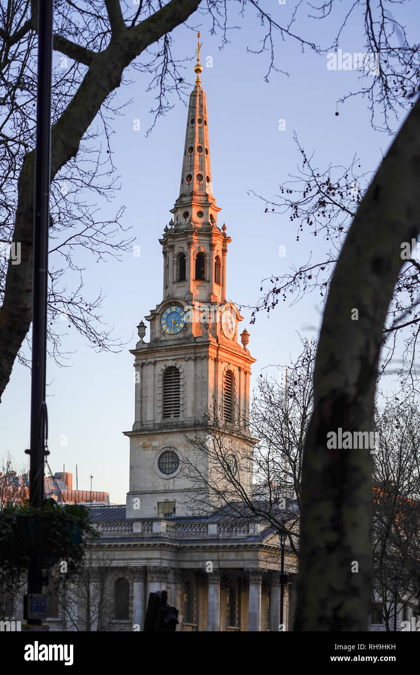 The spire on St Martin's in the Fields on Trafalgar Square. Photo date: Monday, January 28, 2019. Photo: Roger Garfield/Alamy Stock Photo