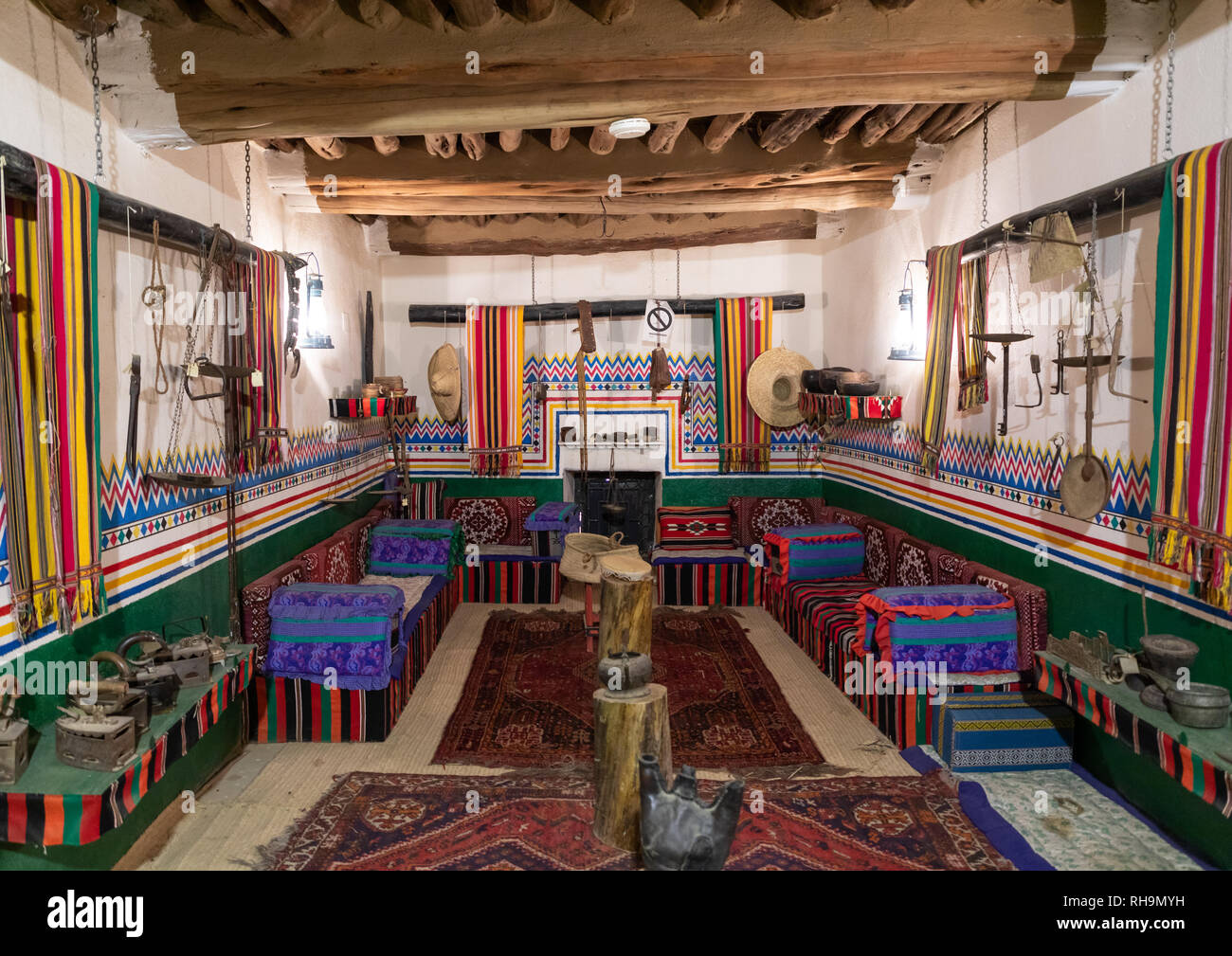 Interior traditional saudi arabian home hires stock photography and