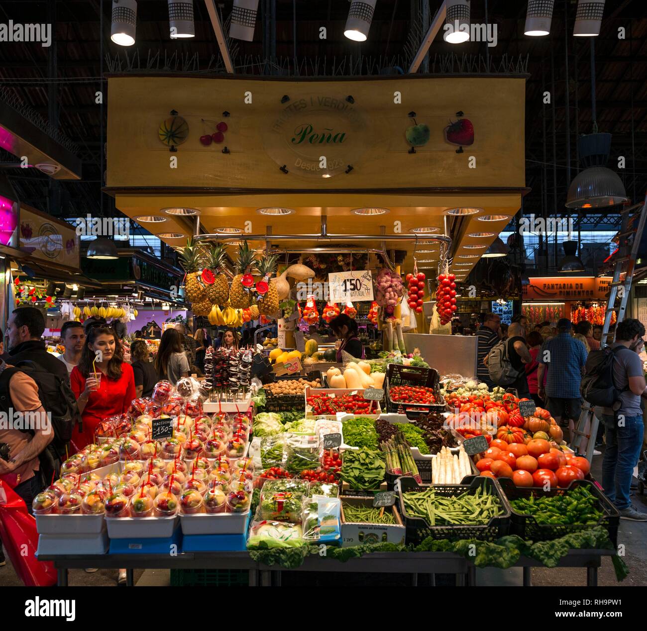 Stand with fruits and vegetables, Mercat de la Boqueria or Mercat de Sant Josep, market halls, Barcelona, Spain Stock Photo
