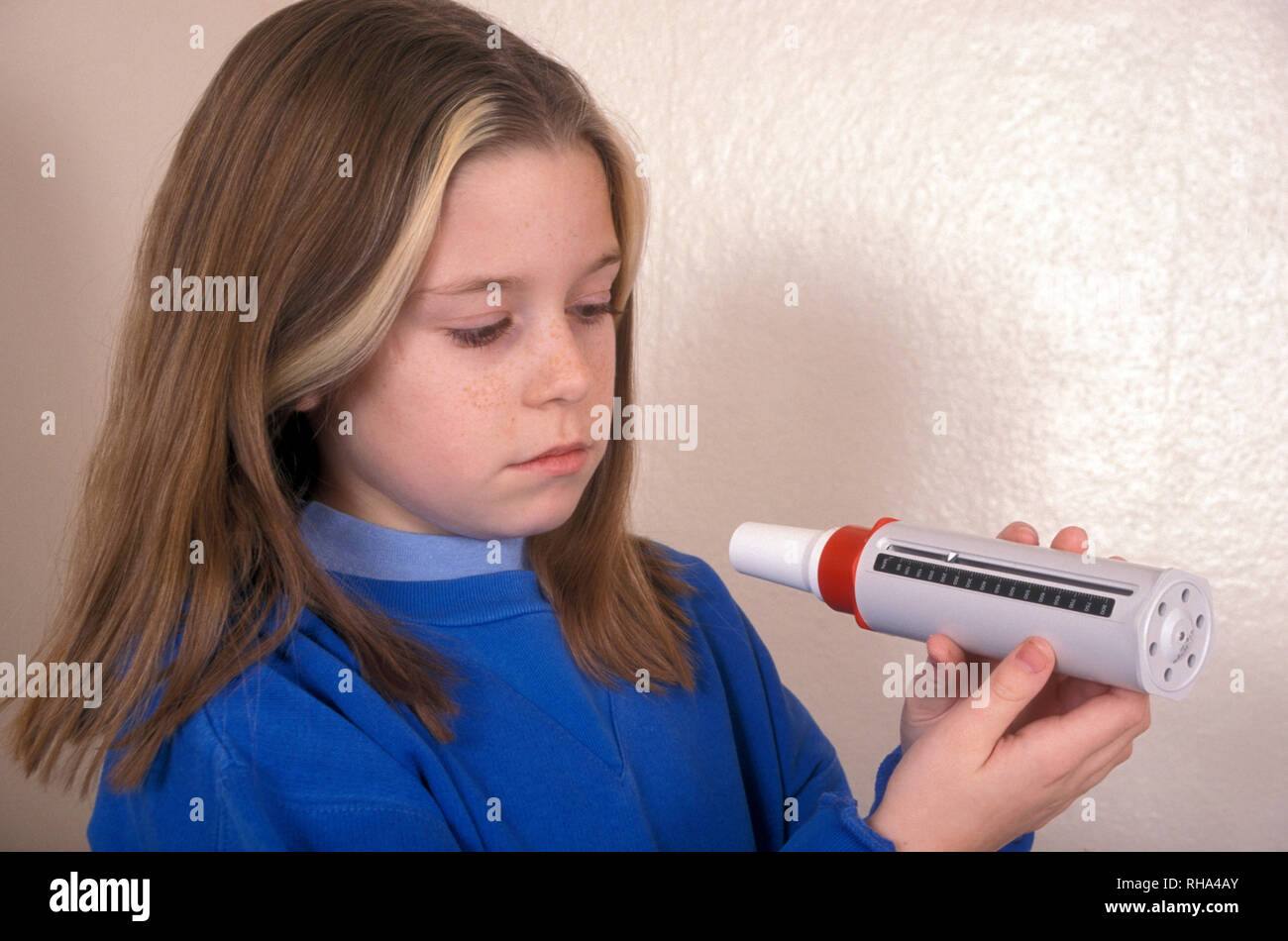 young girl taking spirometry test for asthma Stock Photo Alamy