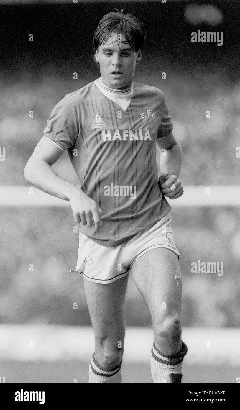 PAT VAN DEN HAUWE, EVERTON FC, , 1985 Stock Photo Alamy