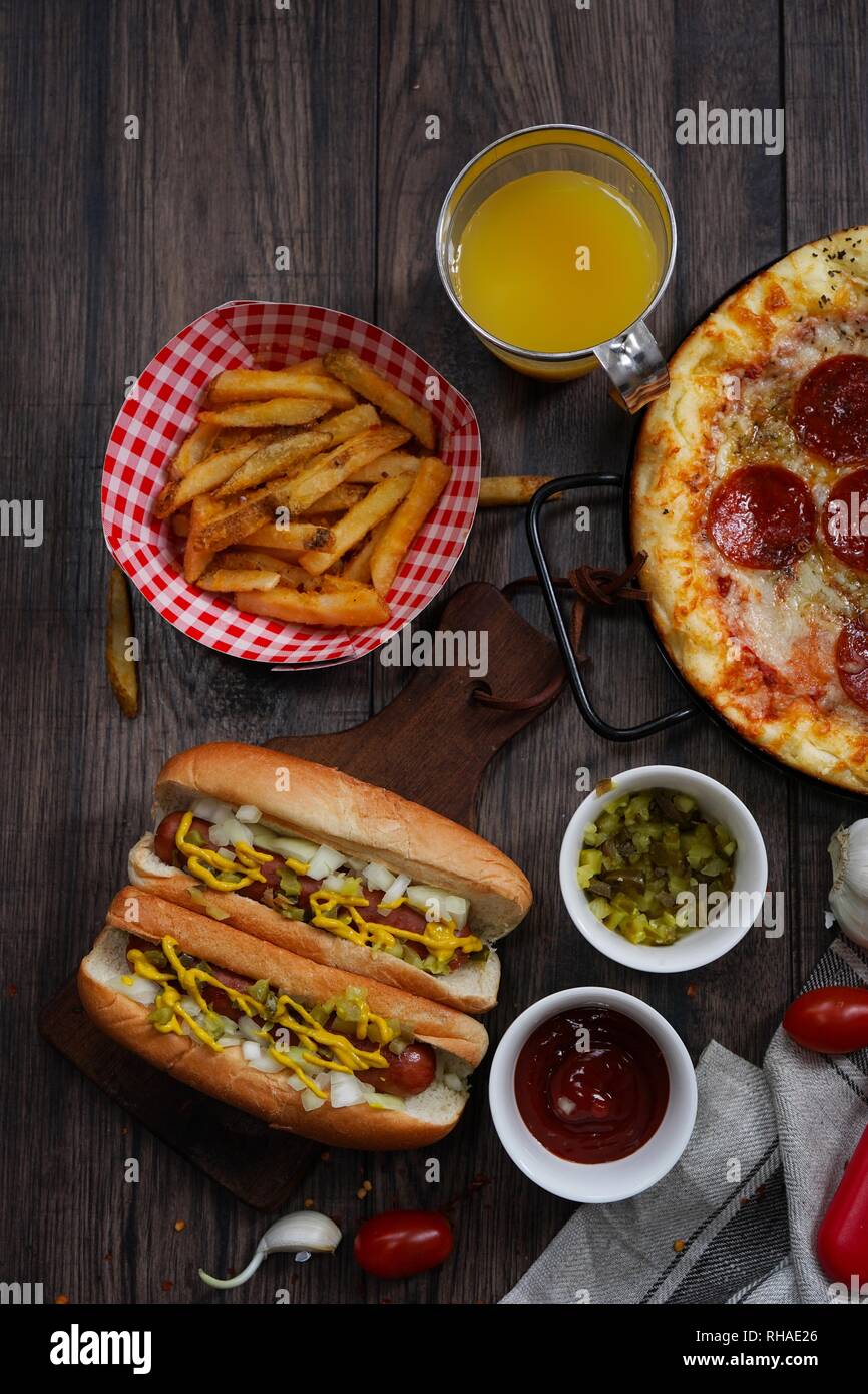 Party Food Spread High Resolution Stock Photography And Images Alamy Party Food Spread High Resolution Stock Photography And Images Alamy