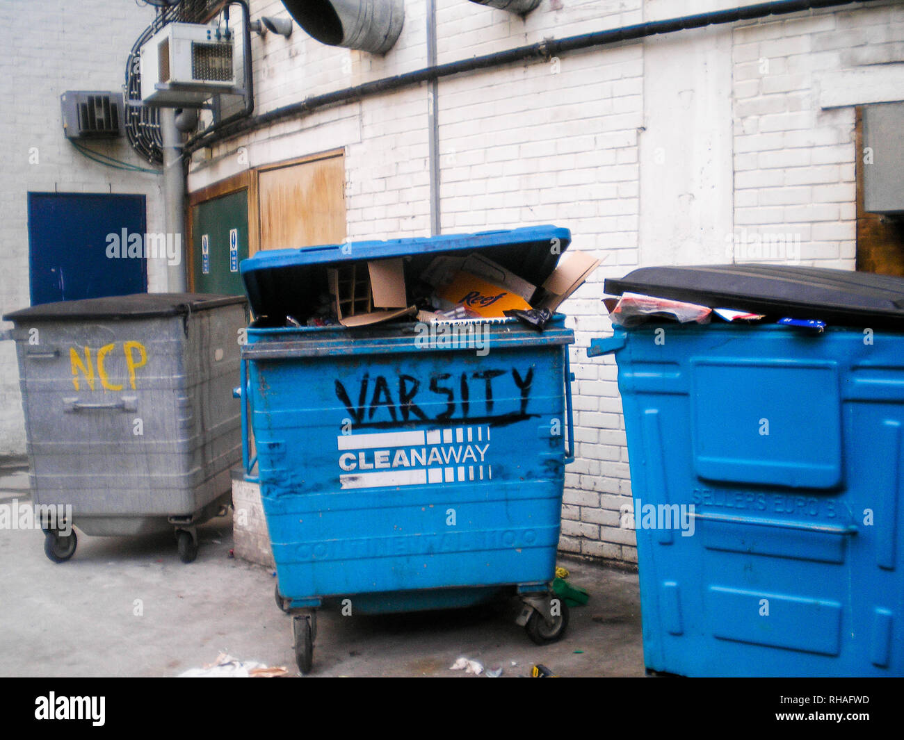 Cleanaway hires stock photography and images Alamy