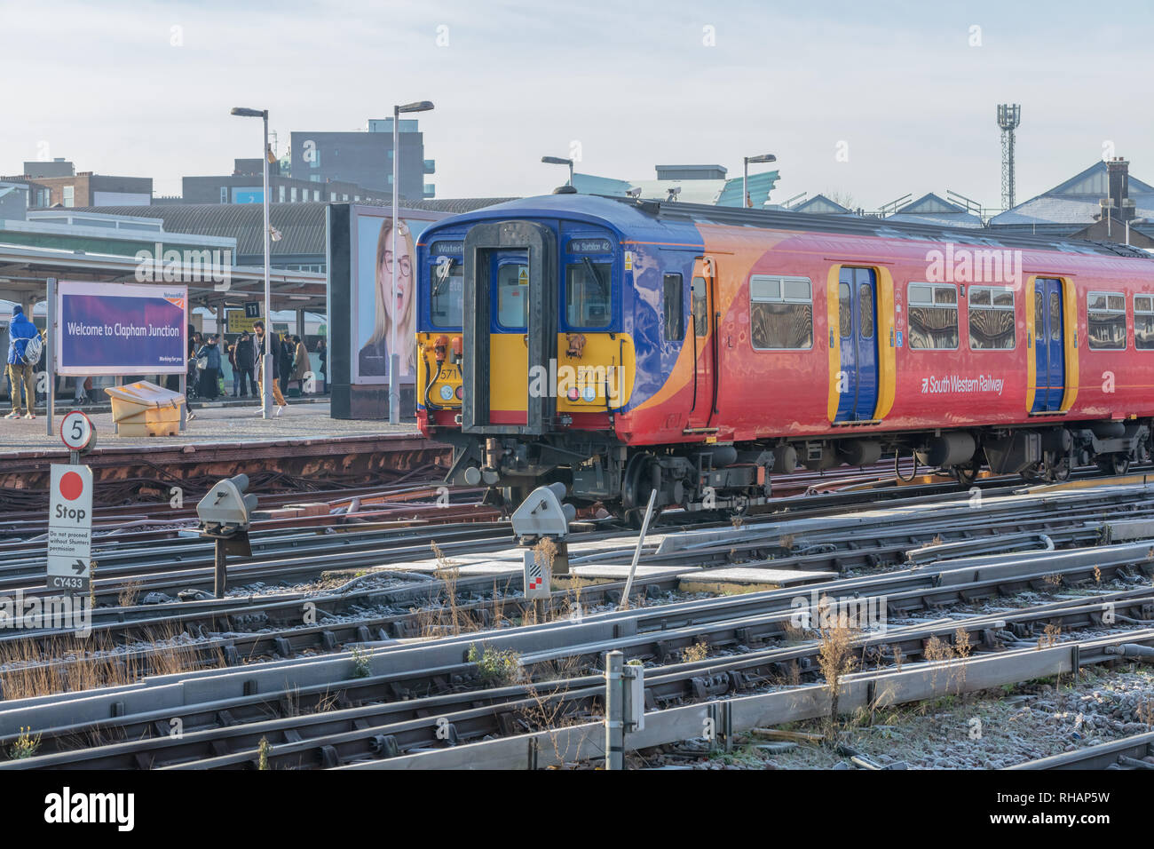 31st January 2019; Clapham Junction, London, UK; Train at Station. Tracks in Foreground and Platform Behind Stock Photo