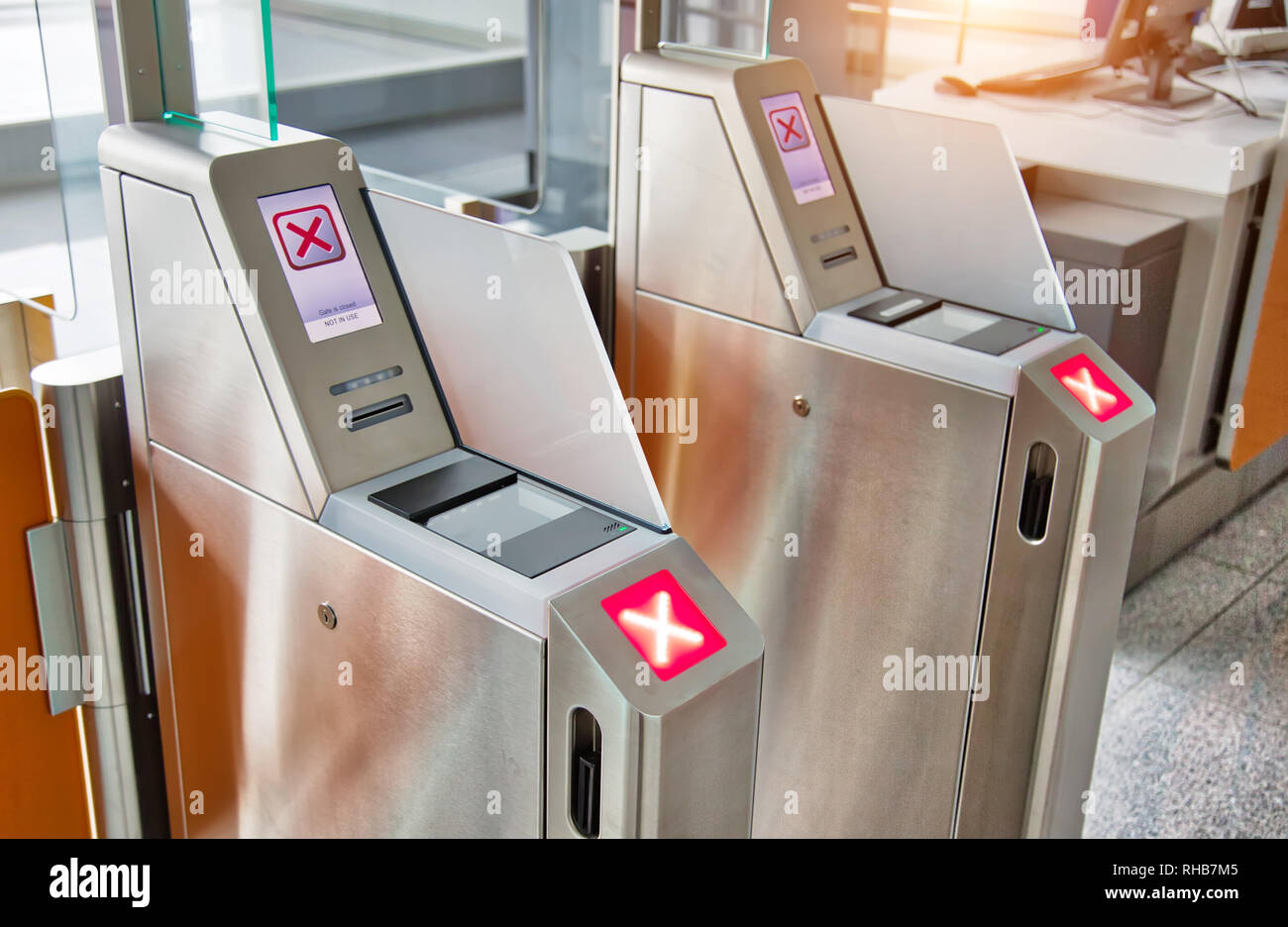 Security gate at a modern European airport Stock Photo Alamy
