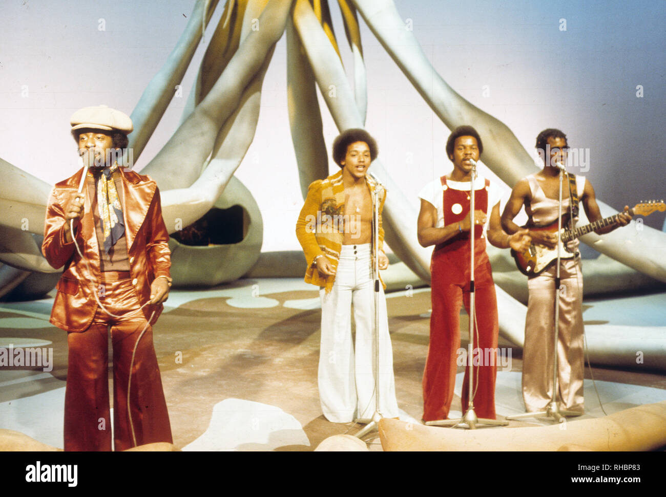 THE REAL THING British Soul group with  Chris Amoo at left in 1976 Stock Photo