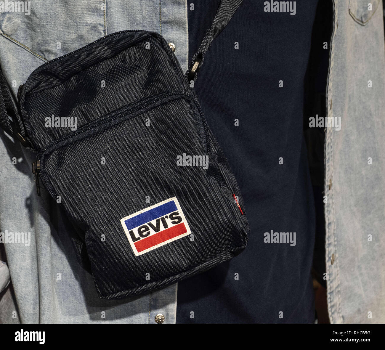 Levis logo bag hi-res stock photography and images - Alamy