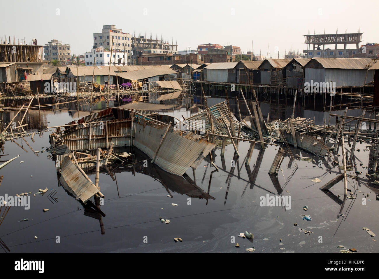 Dhaka, Bangladesh. 2nd February 2019.  : Polluted water from factories waste enter in the lake at slum area in Dhaka, Bangladesh on February 02, 2019.  In recent report says, Slum dwellers at risk of diabetes and high blood pressure in Bangladesh. Credit: zakir hossain chowdhury zakir/Alamy Live News Stock Photo