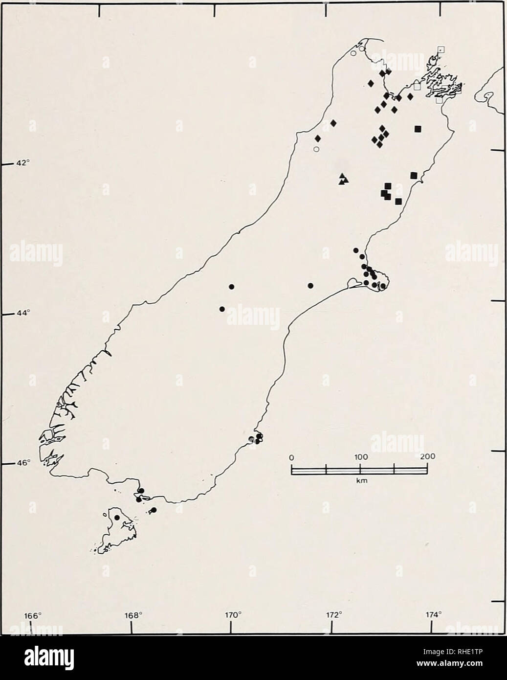 . Bonner zoologische Monographien. Zoology. 133. Fig.51: Distribution of members of the genus Naiiltinus in the South Island of New Zealand. Naultinus gemmeiis (closed circles), A^^ mamikanus (open squares), N. poecilochloris (clos- ed triangles), N. rudis (closed squares), TV. stellatiis (closed diamonds), N. tuberculatiis (open circle). stated that this gecko lives in trees. Like most other Naultinus, this species typically in- habits Leptospermum (Robb 1980a; McCallum 1981; Hitchmough 1982b). Population density on the Karikari Peninsula was estimated at 55 individuals/hectare (Hitchmough 19 Stock Photo