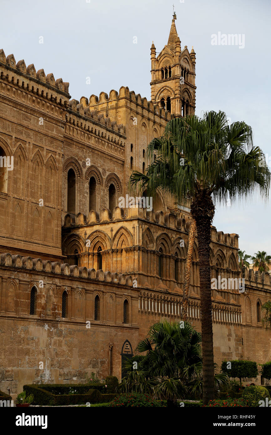 Palermo architecture hi-res stock photography and images - Alamy