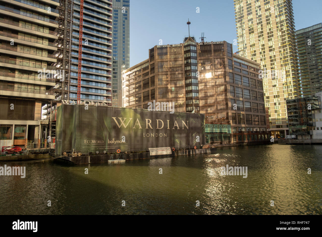 Wardian At South Quay Canary Wharf Estate London Stock Photo Alamy wardian-at-south-quay-canary-wharf-estate-london-stock-photo-alamy