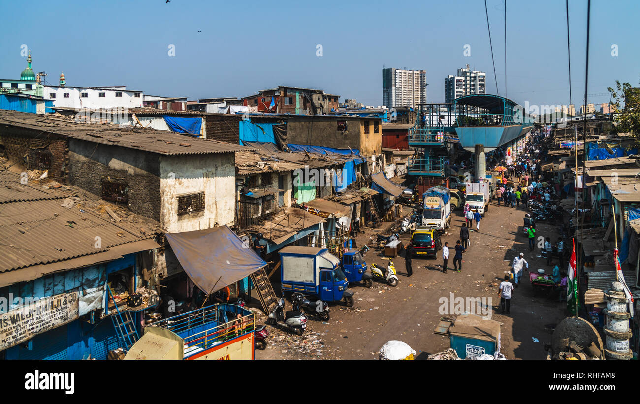 Slum street dharavi hi-res stock photography and images - Alamy