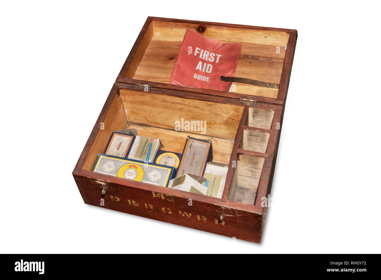 Vintage first aid kit hi-res stock photography and images Vintage first aid kit hi-res stock photography and images