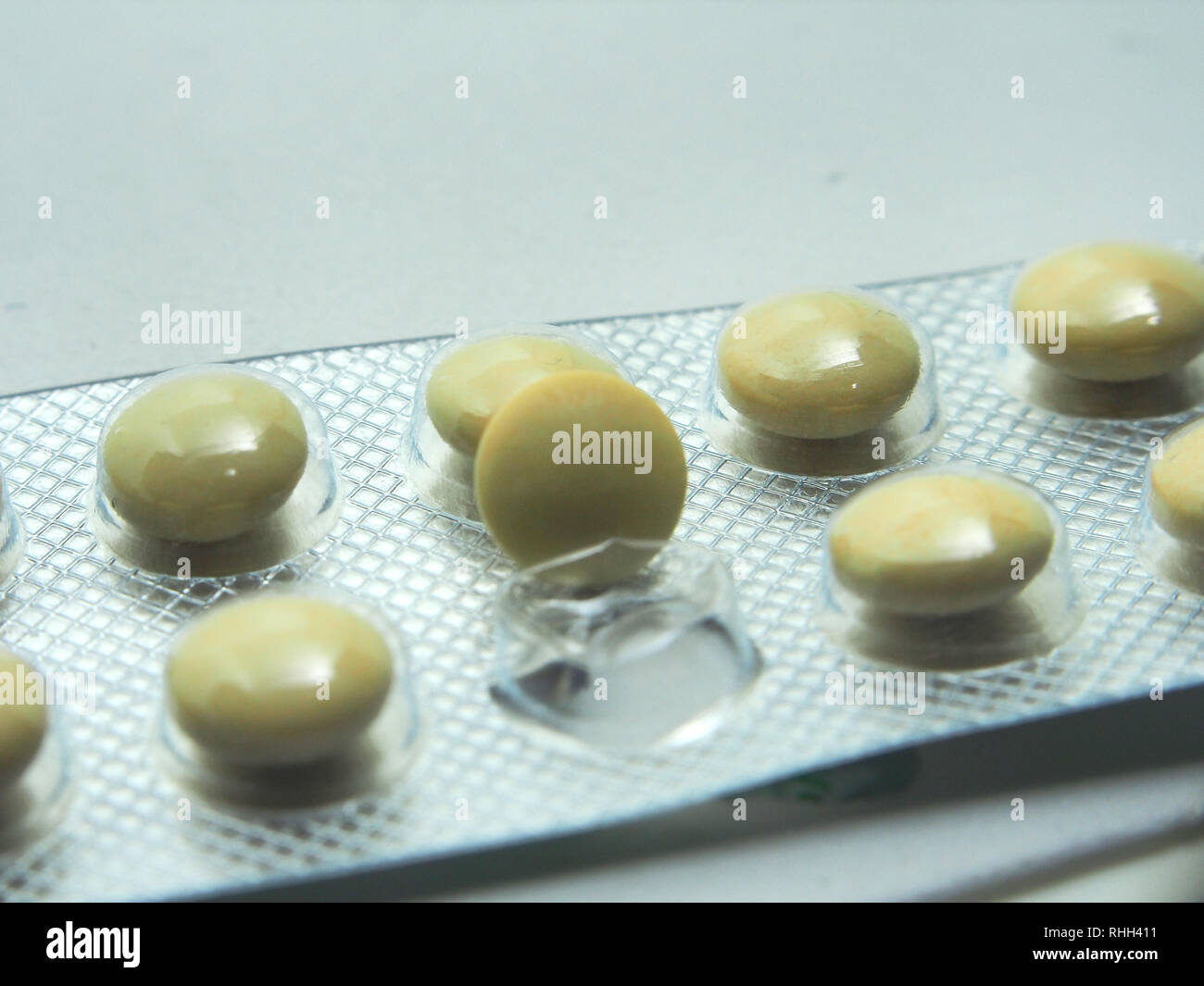 Film Coated Tablets High Resolution Stock Photography and Images Alamy