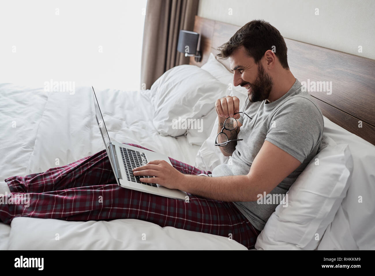 Happy man relax computer hi-res stock photography and images - Alamy