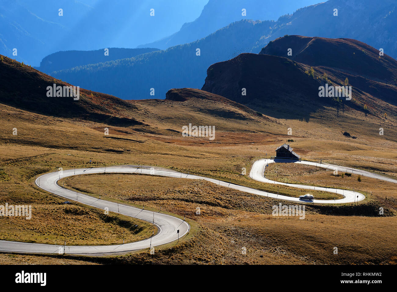 Hairpin bends on Passo Giau, Dolomites, Belluno, Veneto, Italy Stock Photo