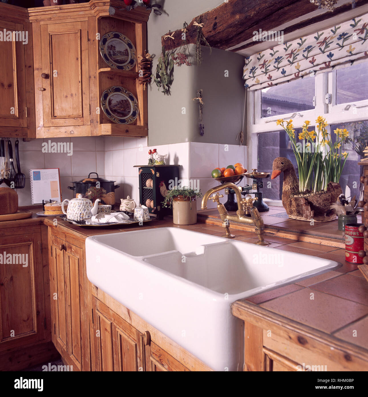 Butler Sink Clean Butlers Sink High Resolution Stock Photography and Images - Alamy