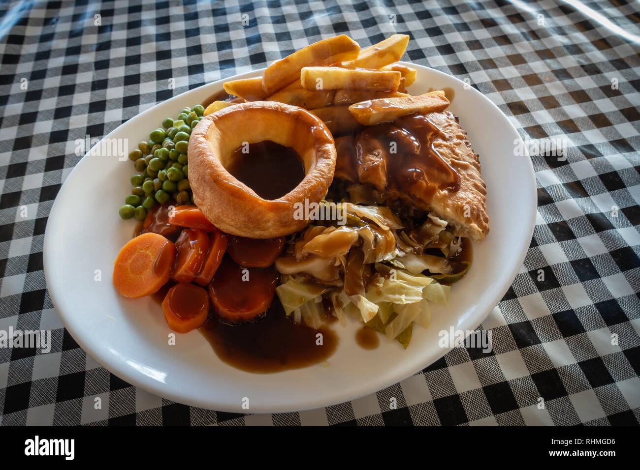 Pie and chips dinner hires stock photography and images Alamy
