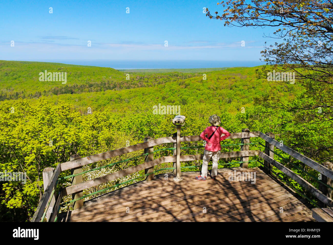 Porcupine mountains tower hires stock photography and images Alamy