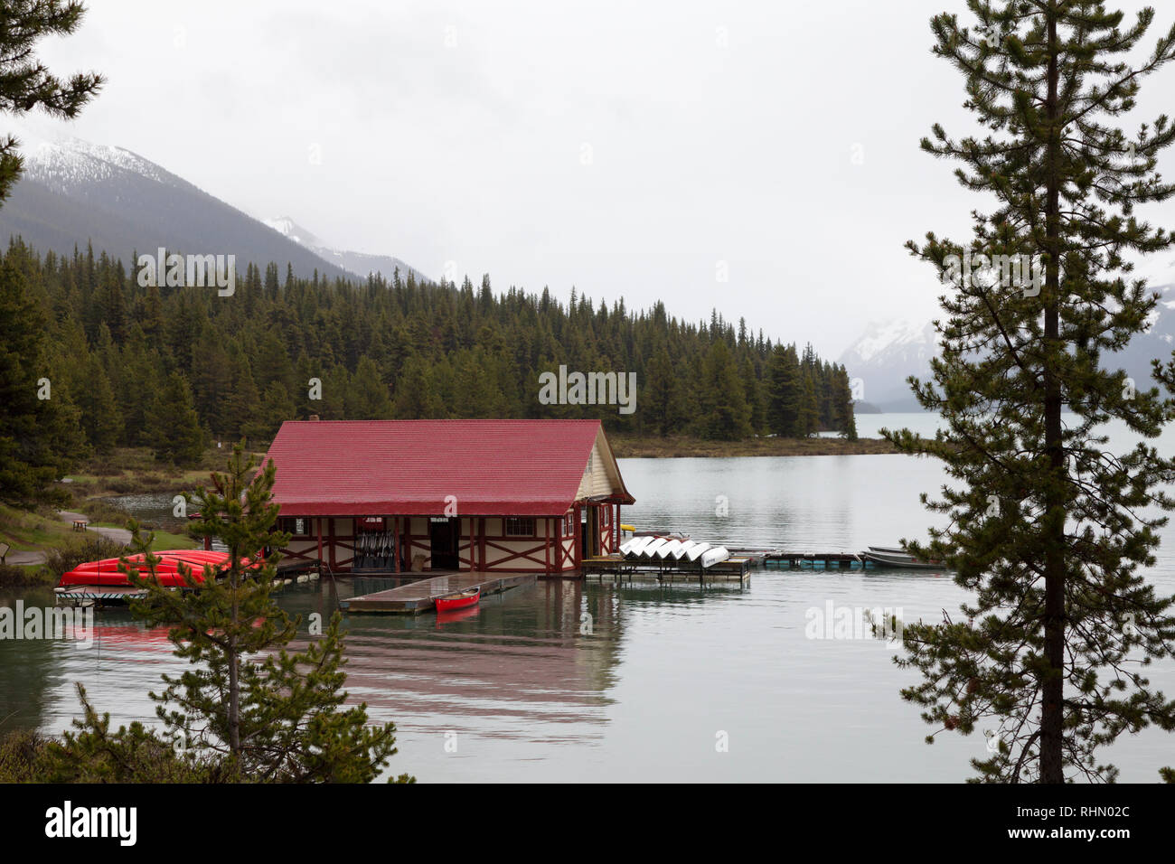 Maligne Lake Near Jasper Canada Stock Photo 234644996 Alamy