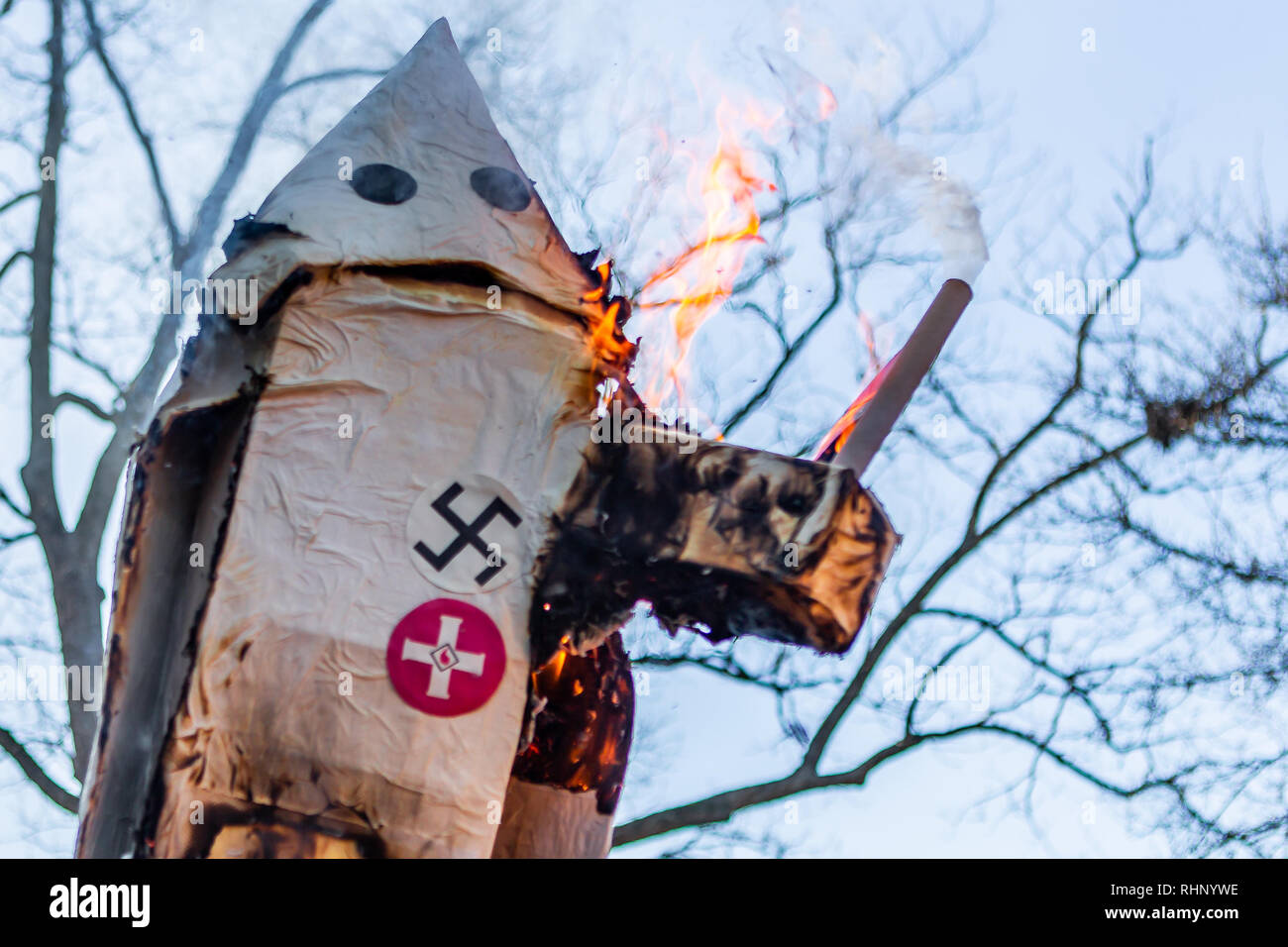 Stone Mountain, USA. 02nd Feb, 2019. On February 2, 2019, an anti-klan  coalition, some of who were armed, held an action in Stone Mountain,  Atlanta after a 'White Power' rally disintegrated amid