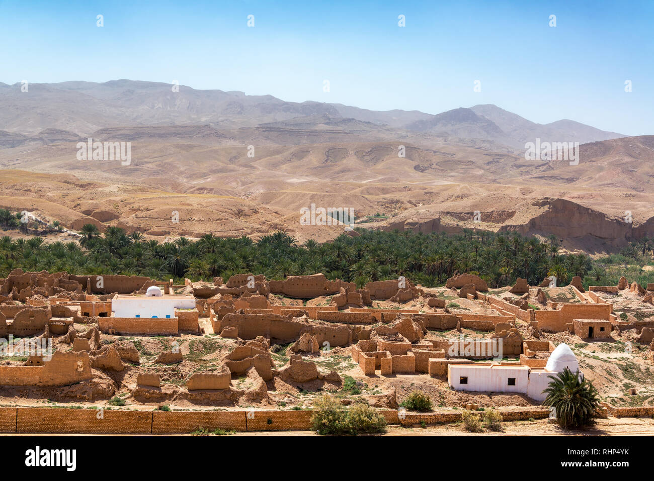 Oasis and ruined village of Tamerza in Tunisia Stock Photo