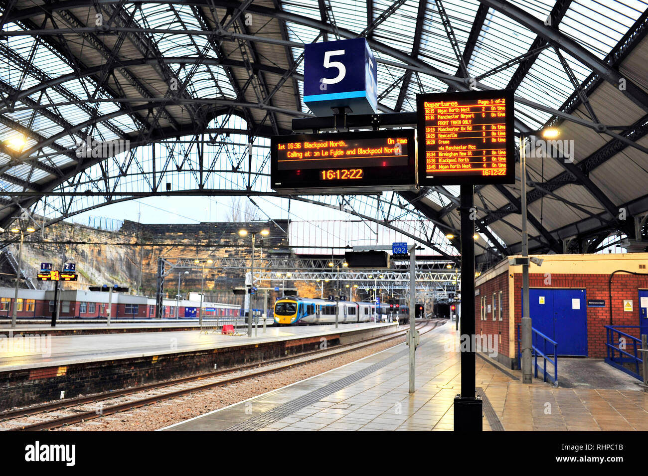 Train arriving at Liverpool Lime Street railway station at dusk in winter  Stock Photo - Alamy