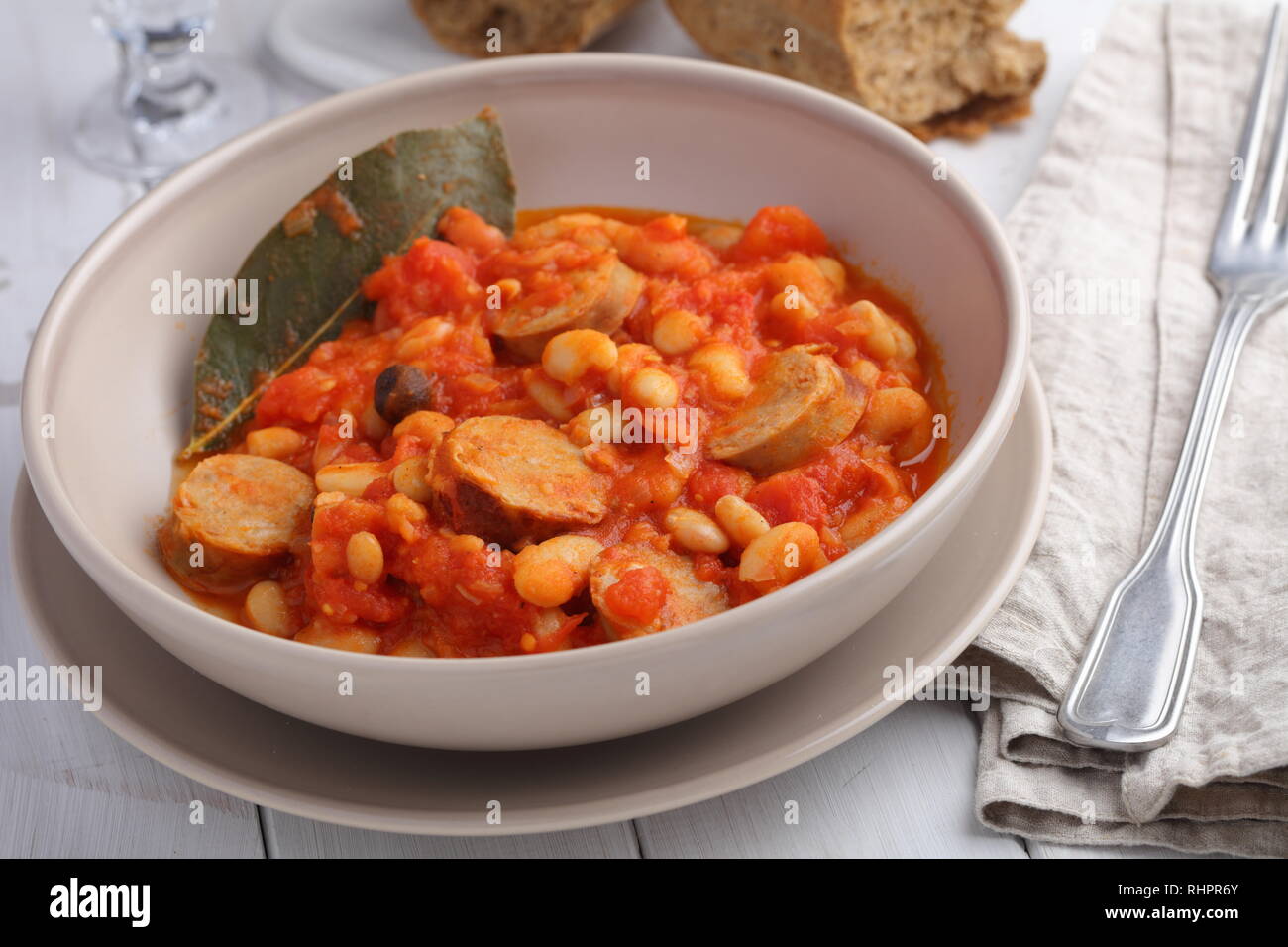Fasolka po bretonsku, the Polish baked beans with roasted sausages