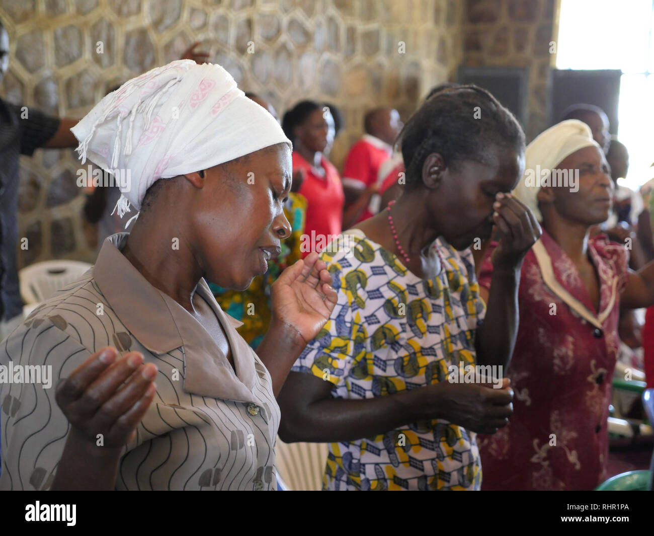 TANZANIA  -  Sean Sprague photo 2018  Charismatic mass on Transfiguration Catholic Church premises, Mabatini, Mwanza. Stock Photo
